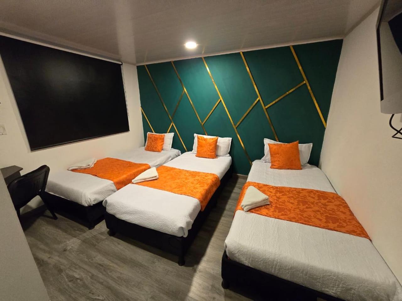 Hotel Kristal Ferial Богота Экстерьер фото