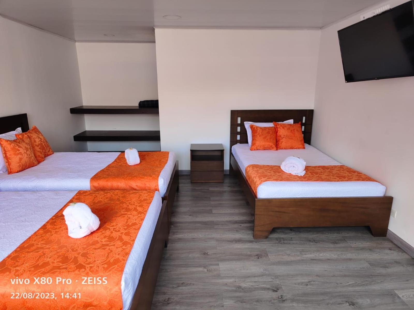 Hotel Kristal Ferial Богота Экстерьер фото