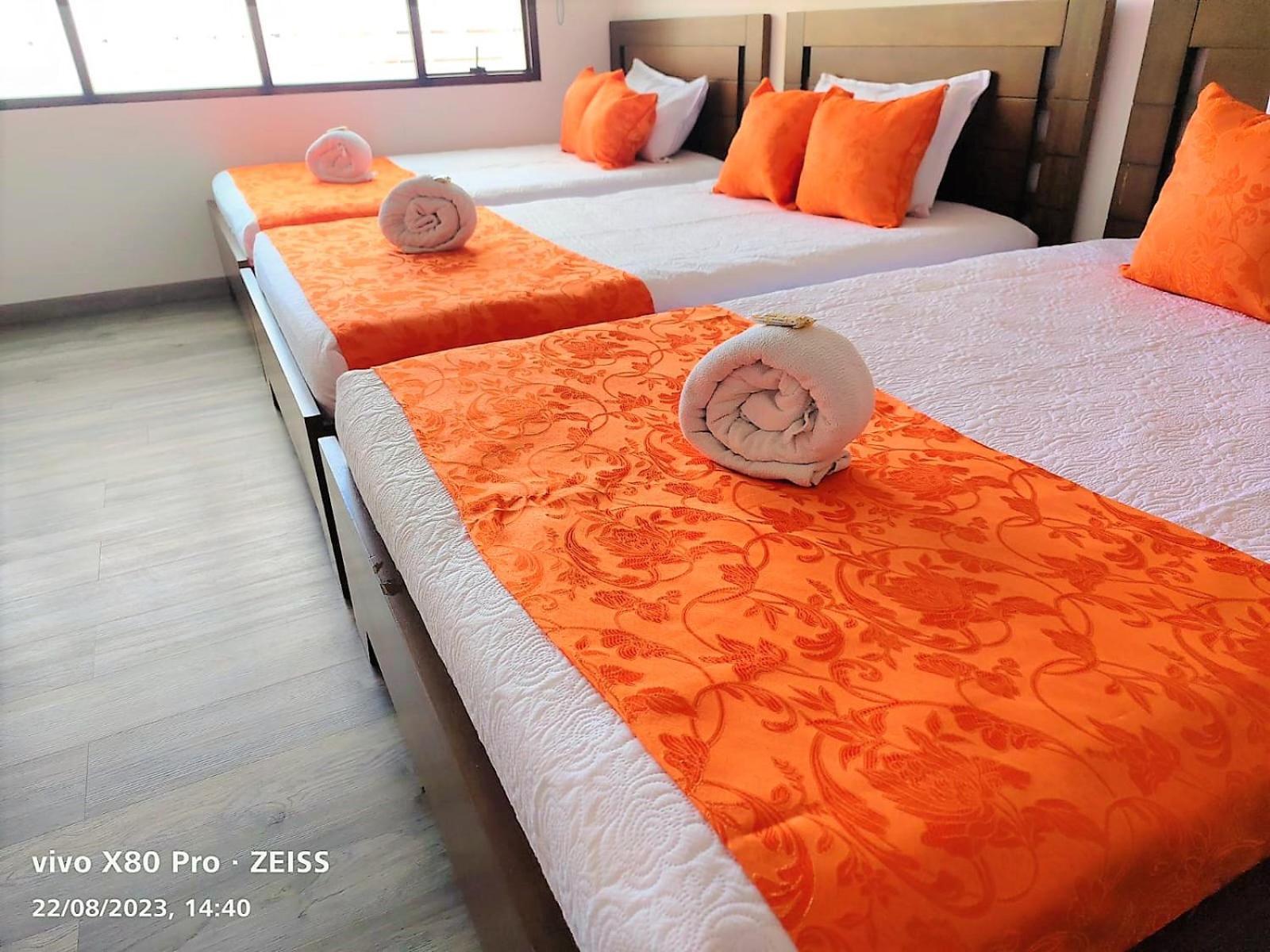 Hotel Kristal Ferial Богота Экстерьер фото