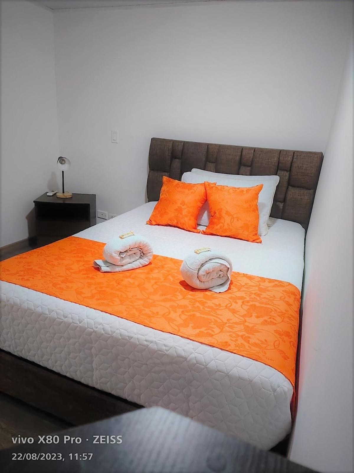 Hotel Kristal Ferial Богота Экстерьер фото