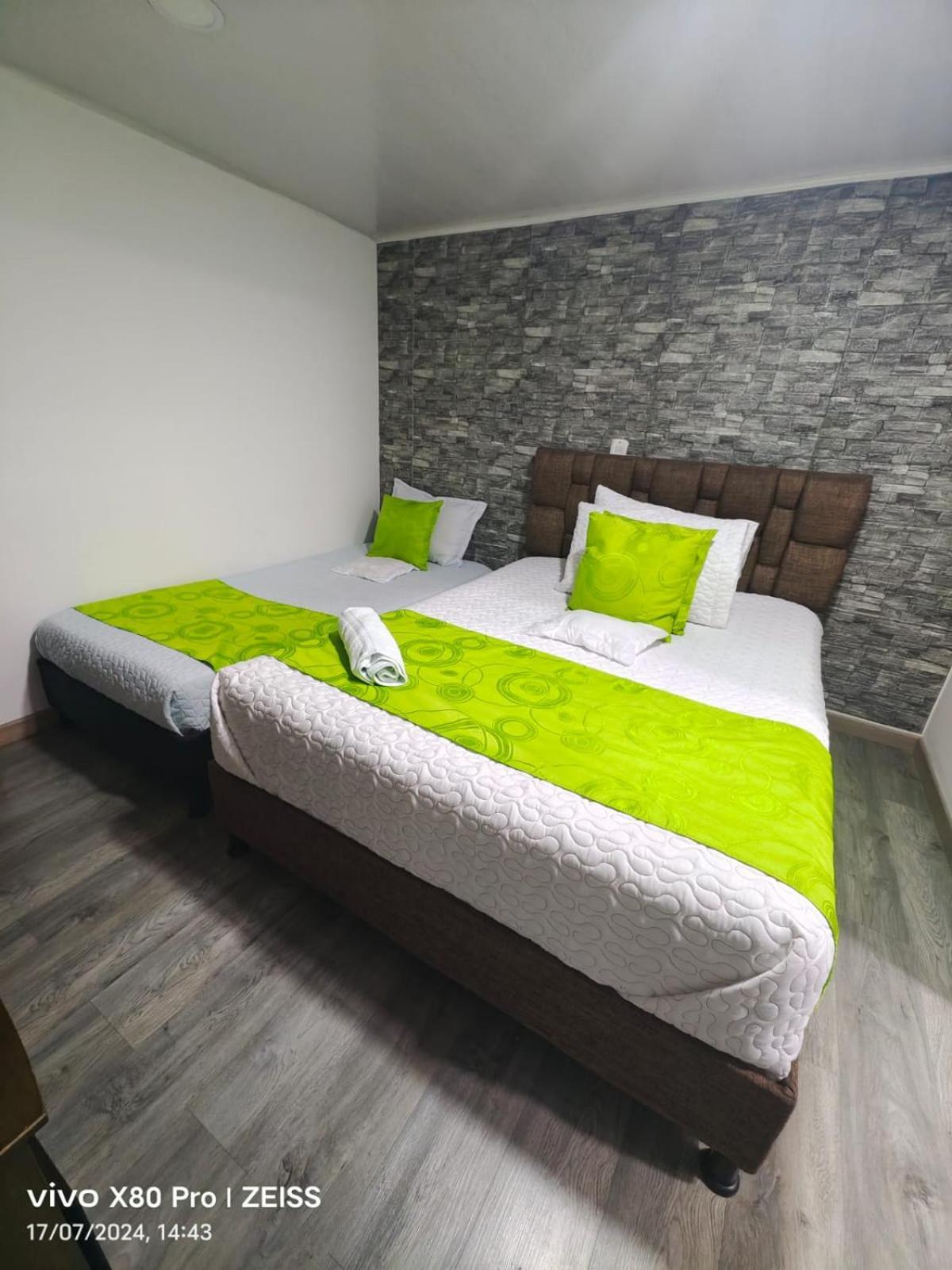 Hotel Kristal Ferial Богота Экстерьер фото